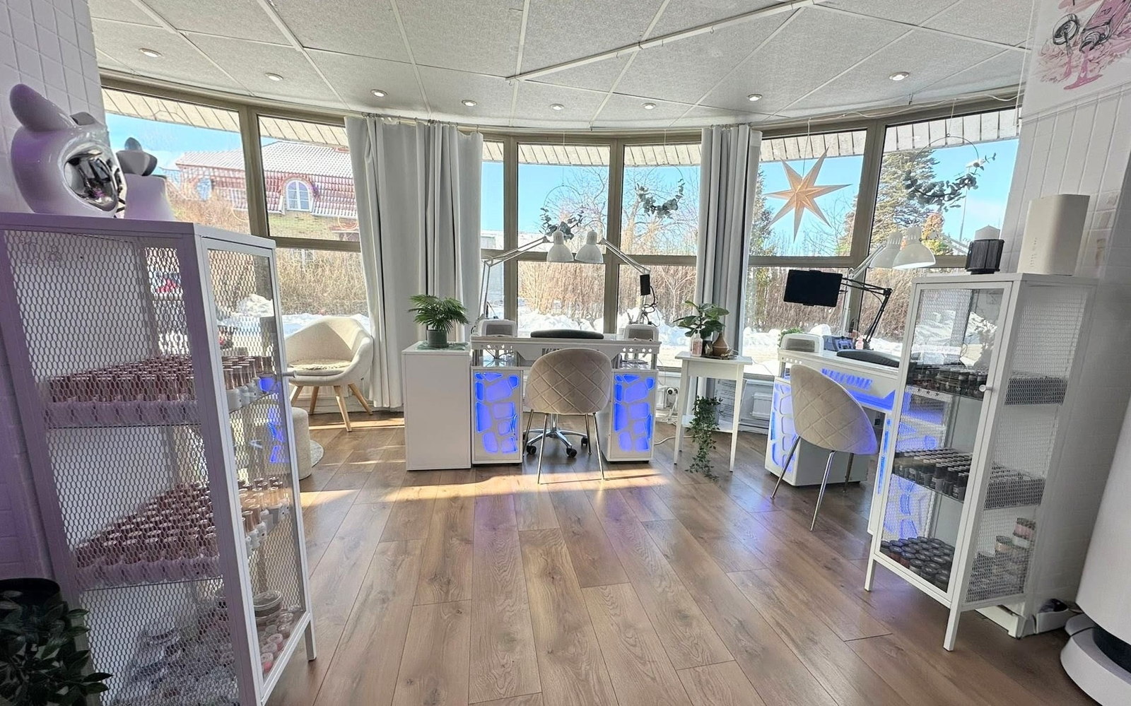 Välkommen in till AT Nails i Habo